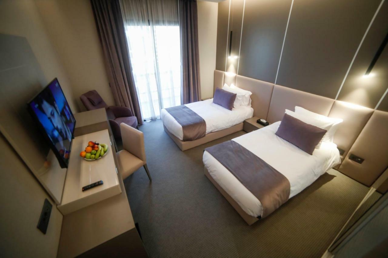 Hotel Rawsheh 51 Beirut Esterno foto