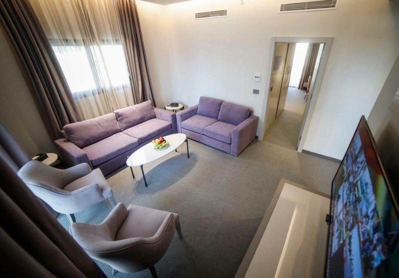 Hotel Rawsheh 51 Beirut Esterno foto
